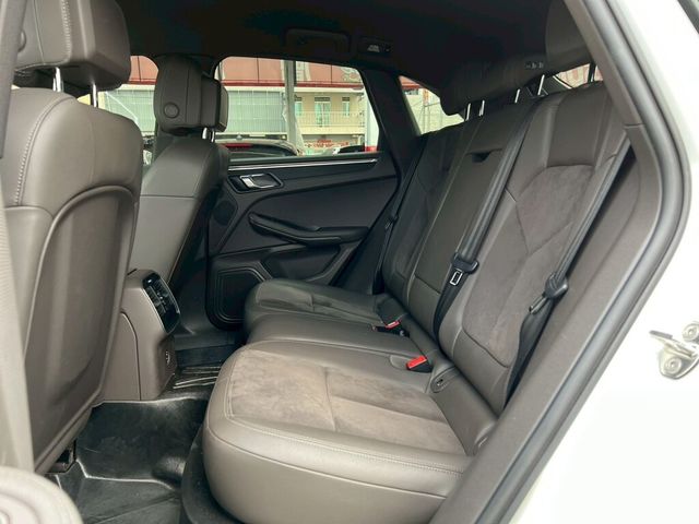 PORSCHE保時捷 MACAN  第17張相片
