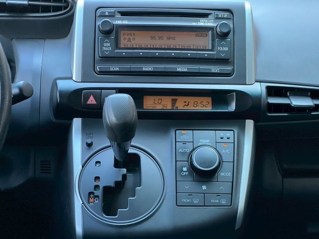 TOYOTA豐田 WISH  第10張相片