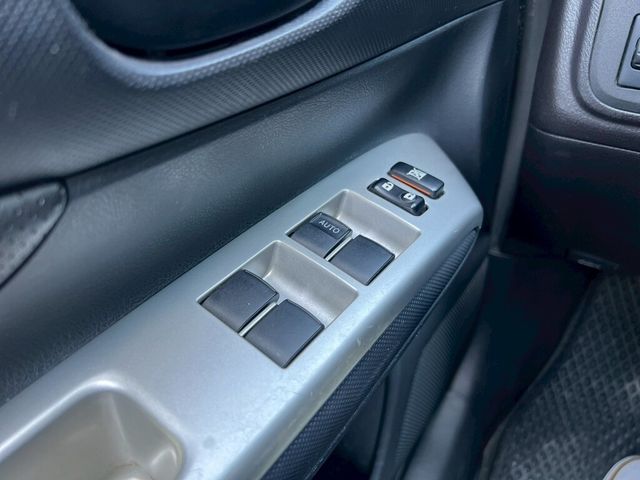 TOYOTA豐田 WISH  第11張相片