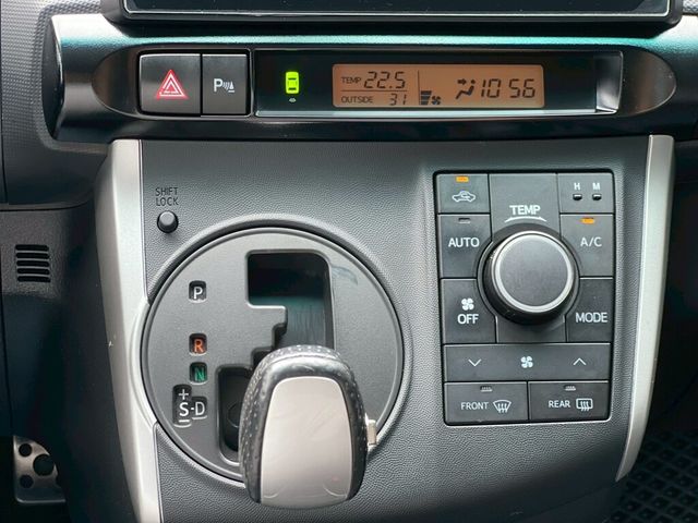 TOYOTA豐田 WISH  第10張相片