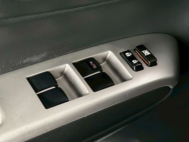 TOYOTA豐田 WISH  第15張相片