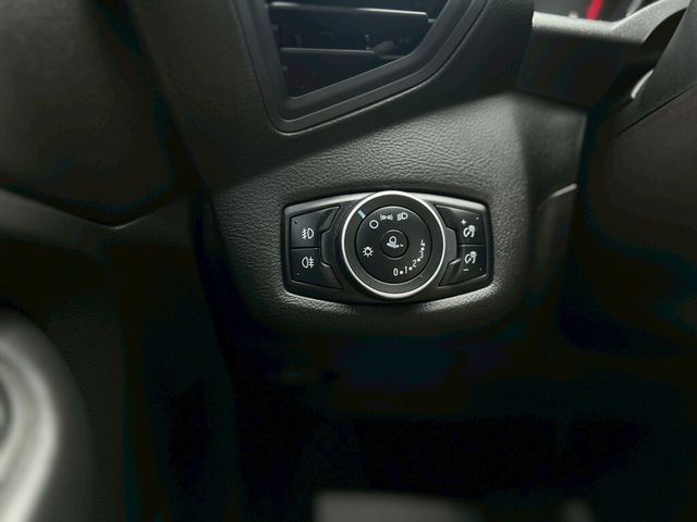 FORD福特 KUGA  第16張相片