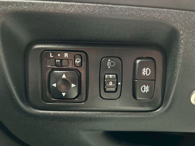 MITSUBISHI三菱 COLT PLUS  第15張相片