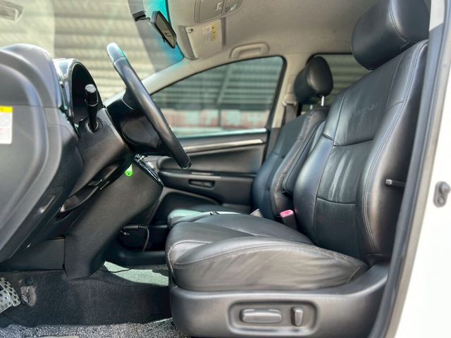 TOYOTA豐田 WISH  第15張相片