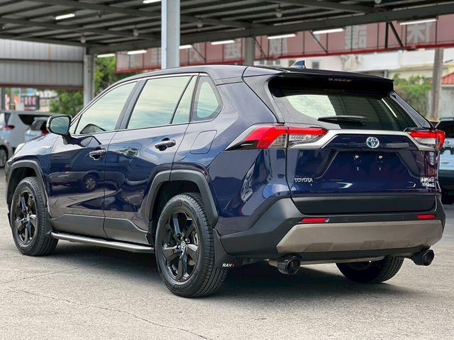 TOYOTA豐田 RAV4  第8張相片