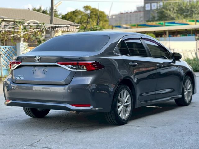 TOYOTA豐田 ALTIS  第2張相片