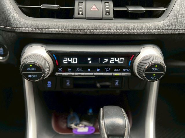 TOYOTA豐田 RAV4  第12張相片