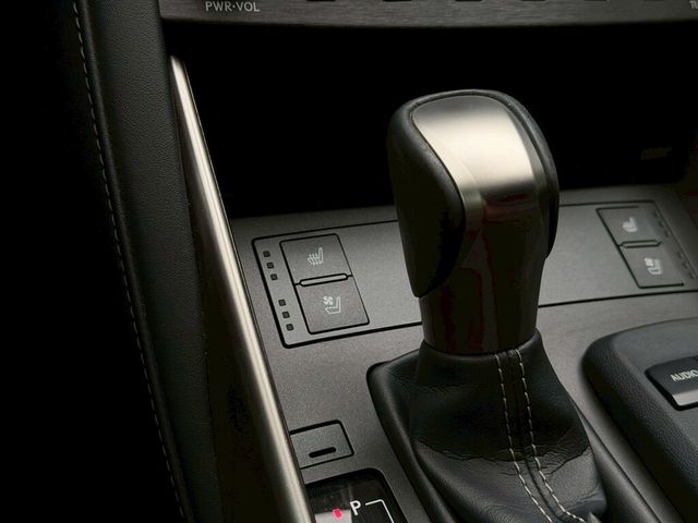 LEXUS凌志 IS 300  第13張相片