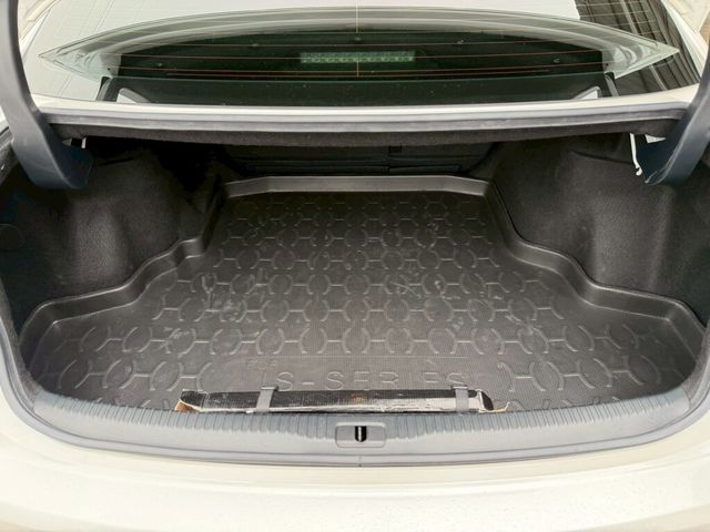 LEXUS凌志 IS 300  第19張相片