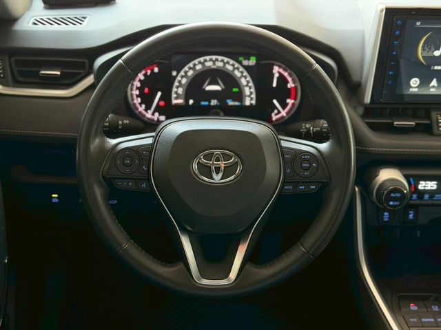 TOYOTA豐田 RAV4  第8張相片