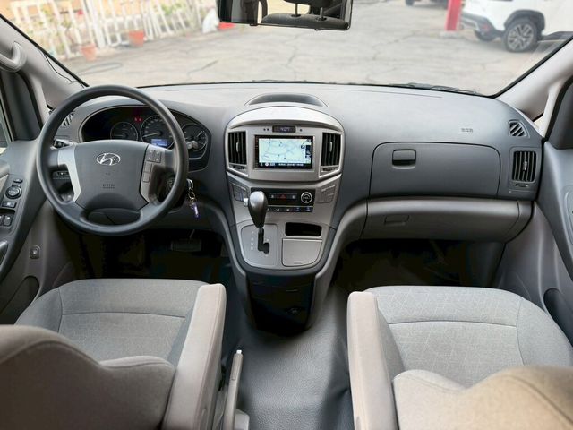 HYUNDAI現代 STAREX  第7張相片