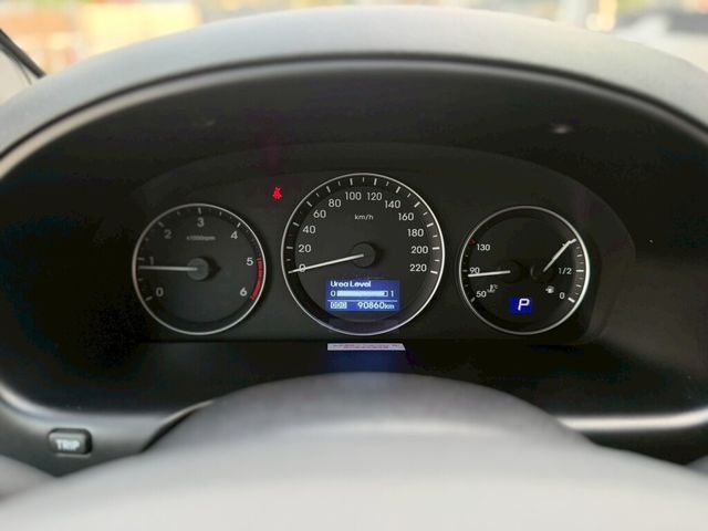 HYUNDAI現代 STAREX  第8張相片