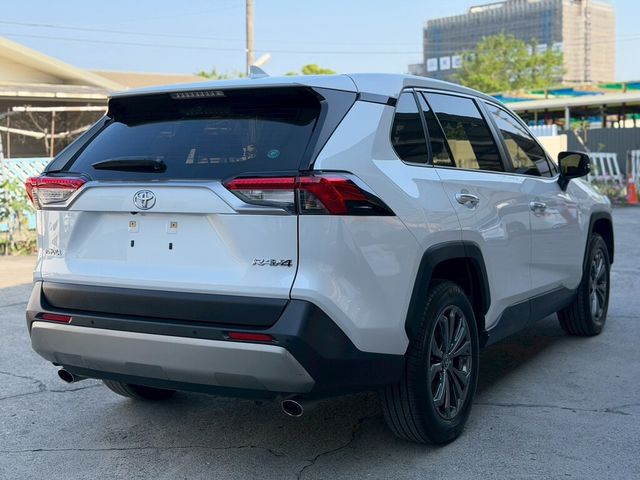 TOYOTA豐田 RAV4  第4張相片