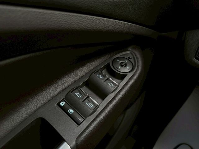 FORD福特 KUGA  第12張相片