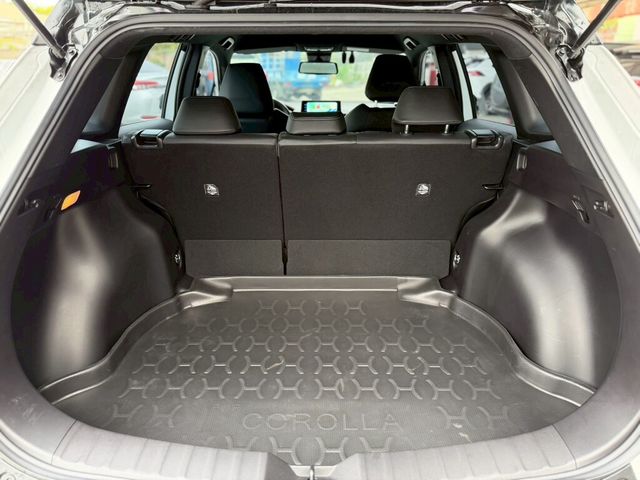 TOYOTA豐田 COROLLA CROSS HYBRID  第18張相片