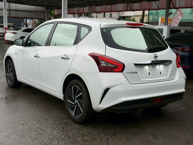 NISSAN日產 TIIDA  第6張相片