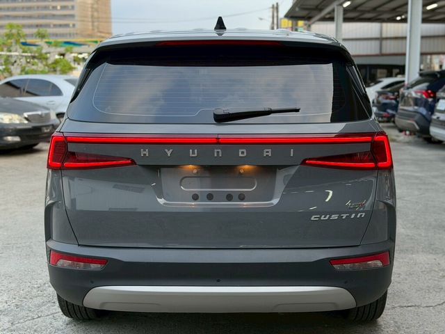 HYUNDAI現代 CUSTIN  第5張相片