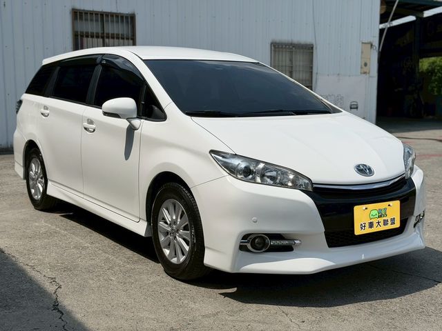 TOYOTA豐田 WISH  第3張相片