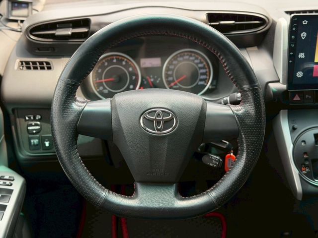 TOYOTA豐田 WISH  第8張相片