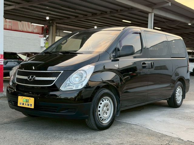 HYUNDAI現代 STAREX  第1張相片