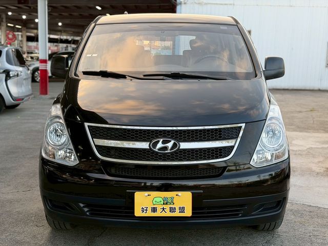 HYUNDAI現代 STAREX  第2張相片