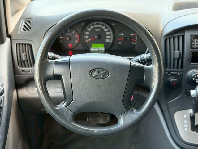 HYUNDAI現代 STAREX  第8張相片