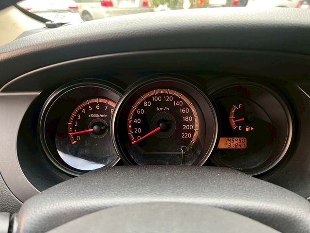 NISSAN日產 LIVINA  第8張相片