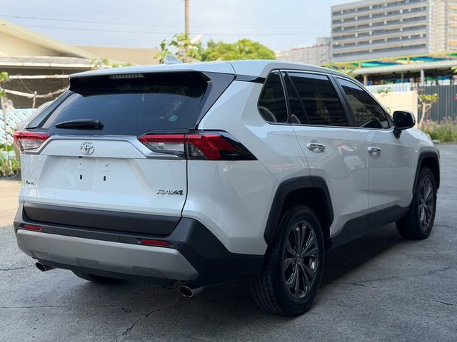 TOYOTA豐田 RAV4  第4張相片
