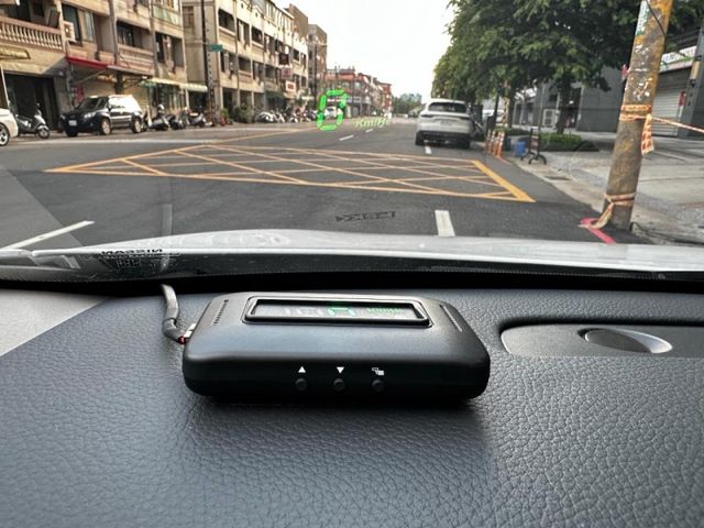 Nissan Tiida  第1張相片