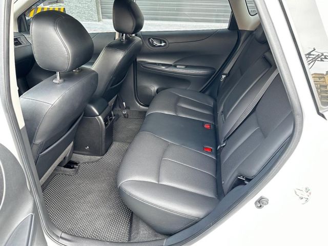 Nissan Tiida  第3張相片
