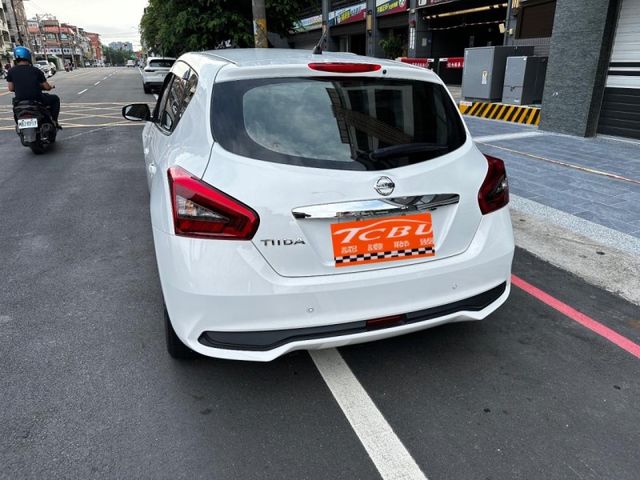 Nissan Tiida  第7張相片
