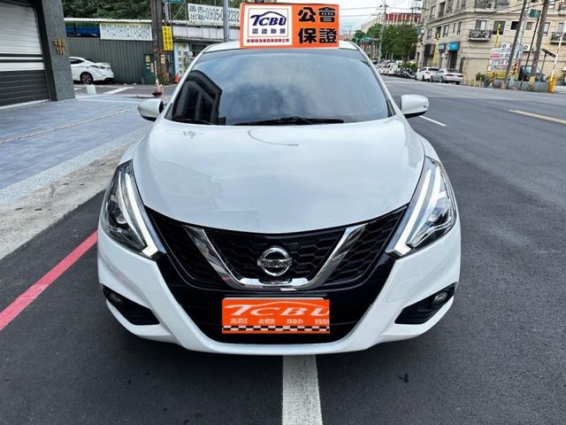 Nissan Tiida  第8張相片