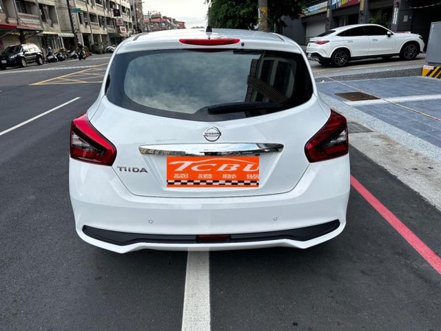 Nissan Tiida  第10張相片