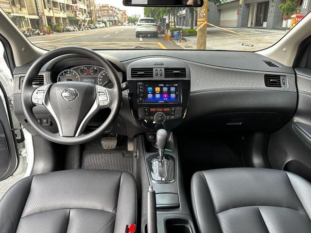 Nissan Tiida  第12張相片