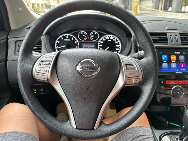 Nissan Tiida  第13張相片