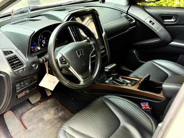 Luxgen U6 GT  第10張相片
