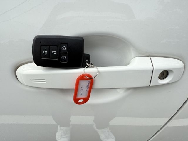 Toyota SIENTA  第10張相片