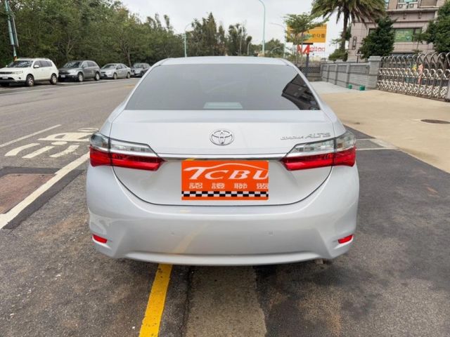 Toyota ALTIS  第8張相片