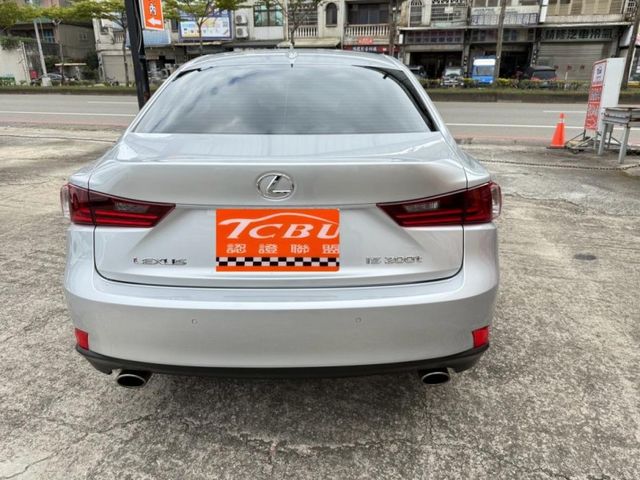Lexus IS  第5張相片