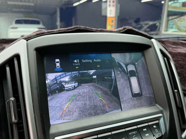 Luxgen U6 Turbo  第9張相片