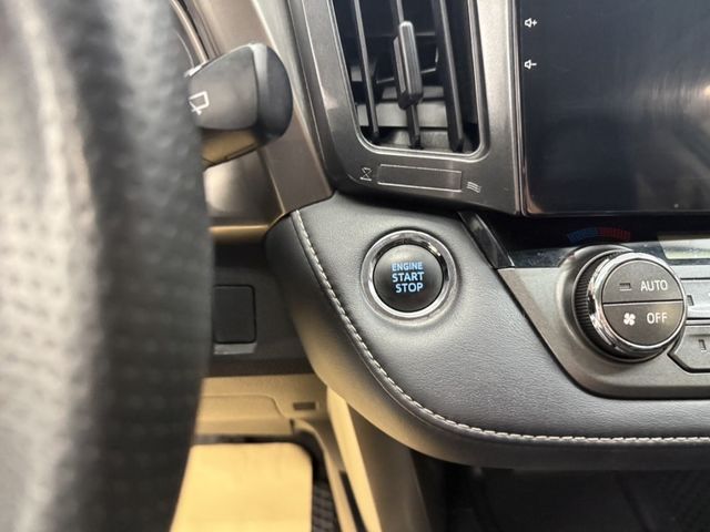 Toyota RAV4  第11張相片