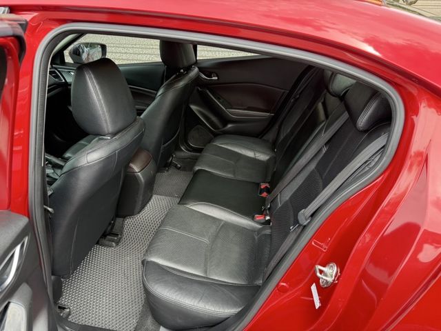 Mazda Mazda3  第8張相片
