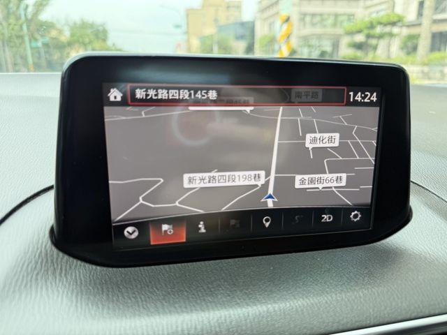 Mazda Mazda3  第12張相片
