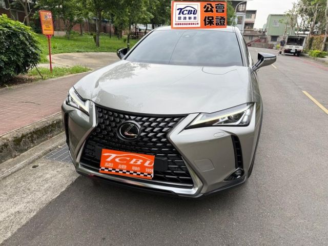 Lexus UX  第4張相片