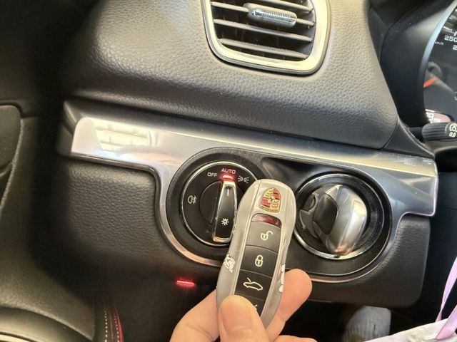 Porsche保時捷 Cayenne   第14張相片