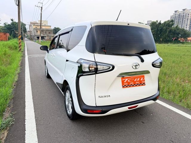 Toyota SIENTA  第7張相片