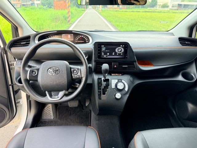 Toyota SIENTA  第10張相片