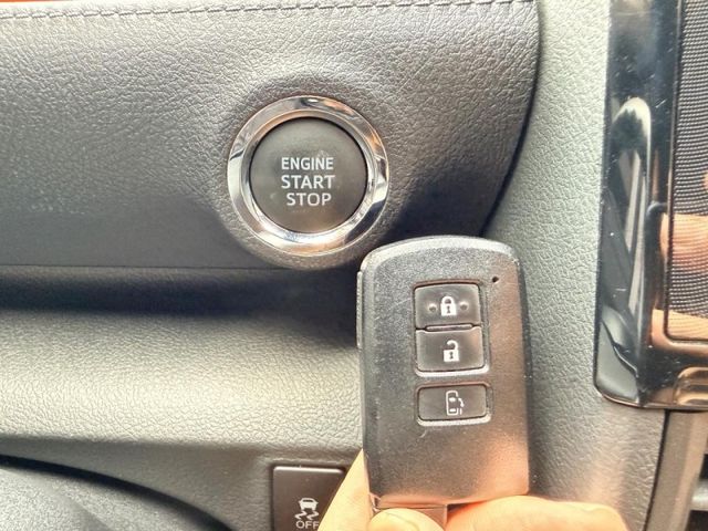 Toyota SIENTA  第12張相片