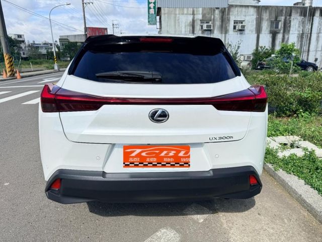 Lexus UX  第5張相片