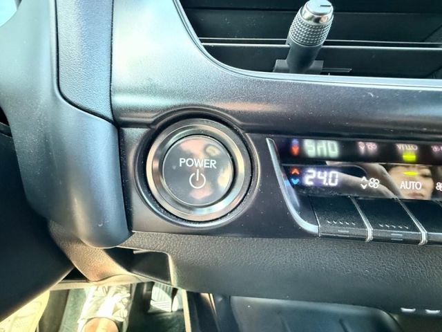 Lexus UX  第8張相片